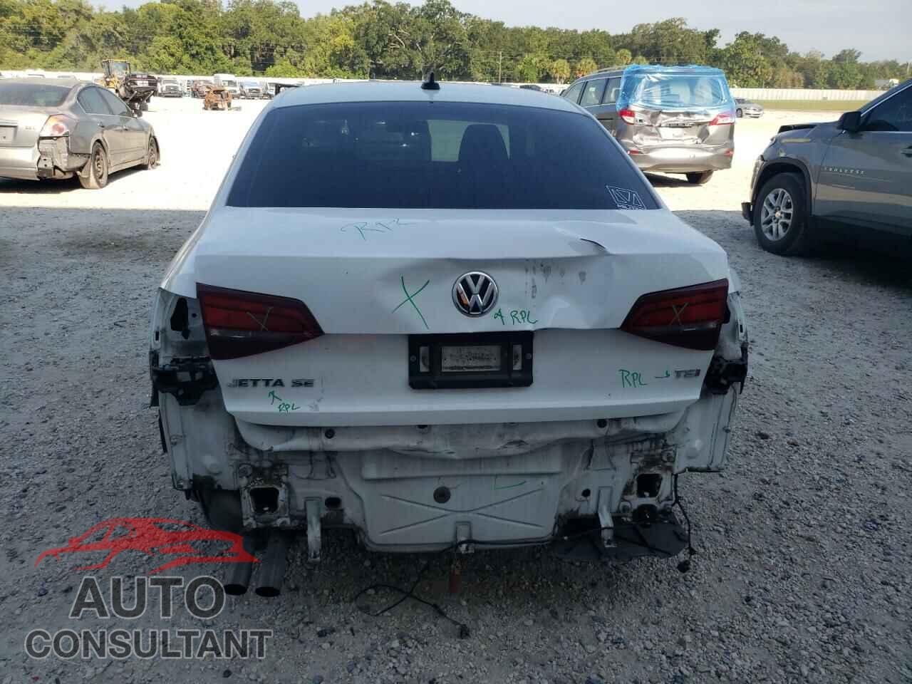 VOLKSWAGEN JETTA 2017 - 3VWDB7AJ7HM209592