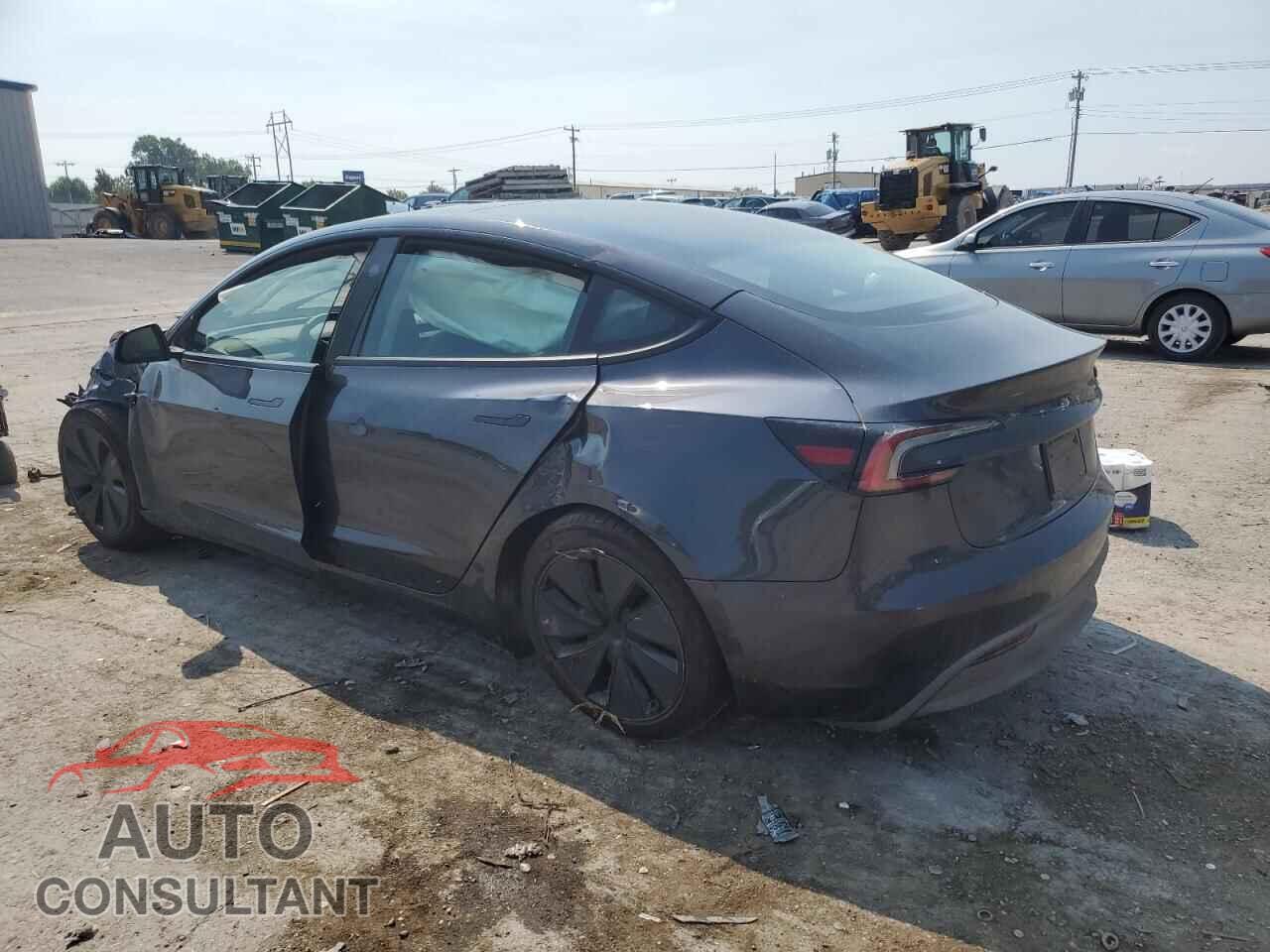TESLA MODEL 3 2025 - 5YJ3E1EA5SF004409