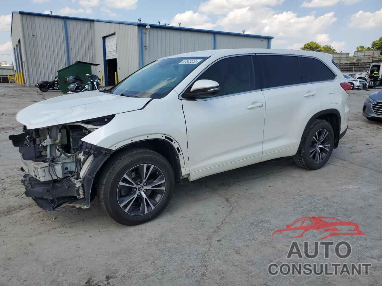 TOYOTA HIGHLANDER 2018 - 5TDBZRFH0JS847583