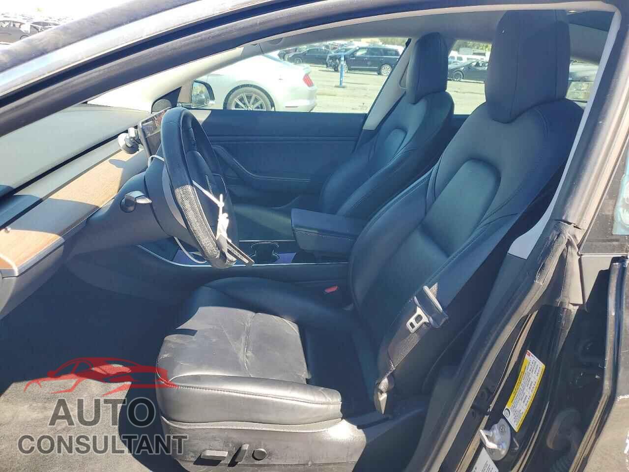 TESLA MODEL 3 2019 - 5YJ3E1EA6KF466719