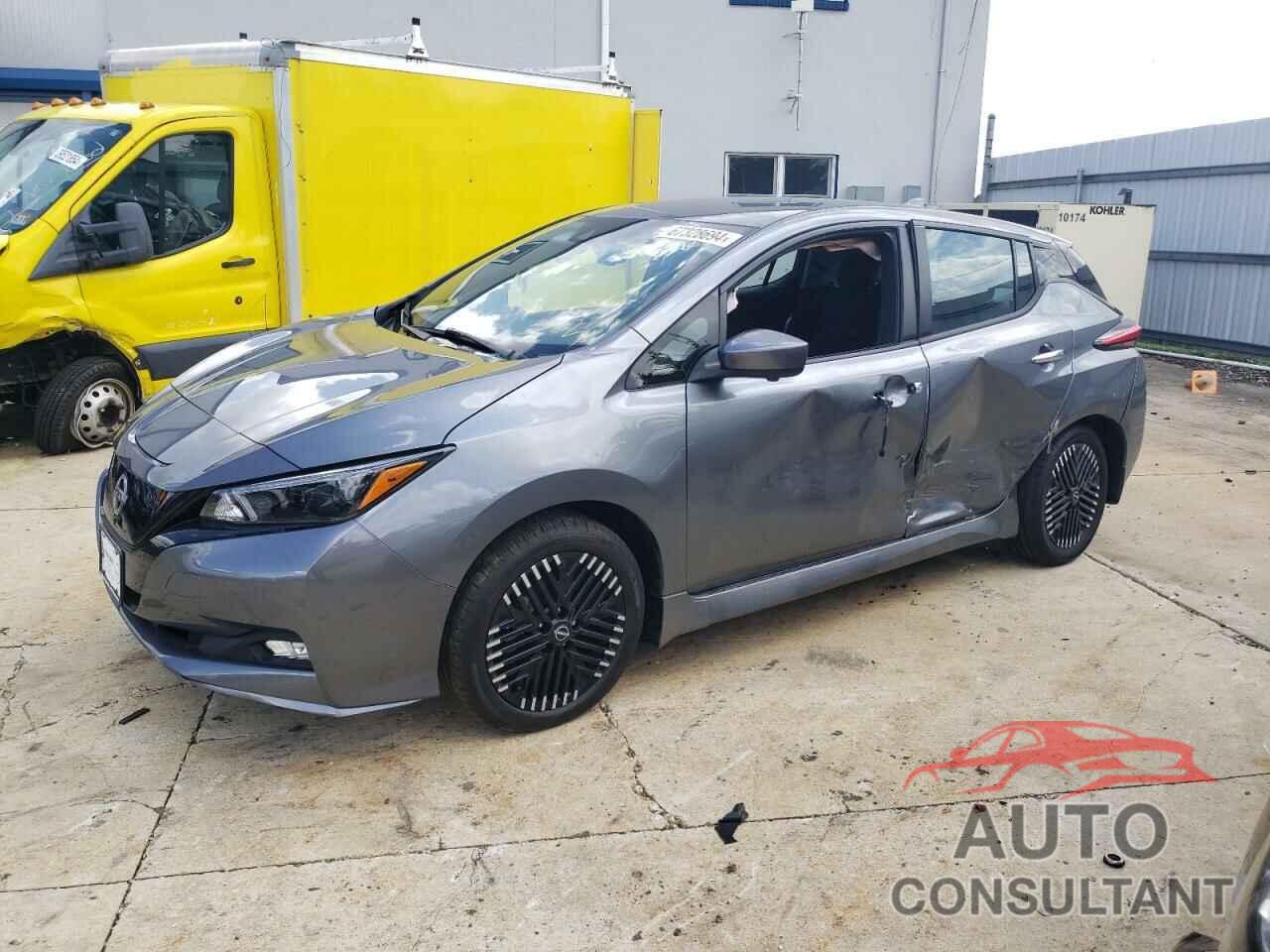 NISSAN LEAF 2024 - 1N4CZ1CV2RC552102