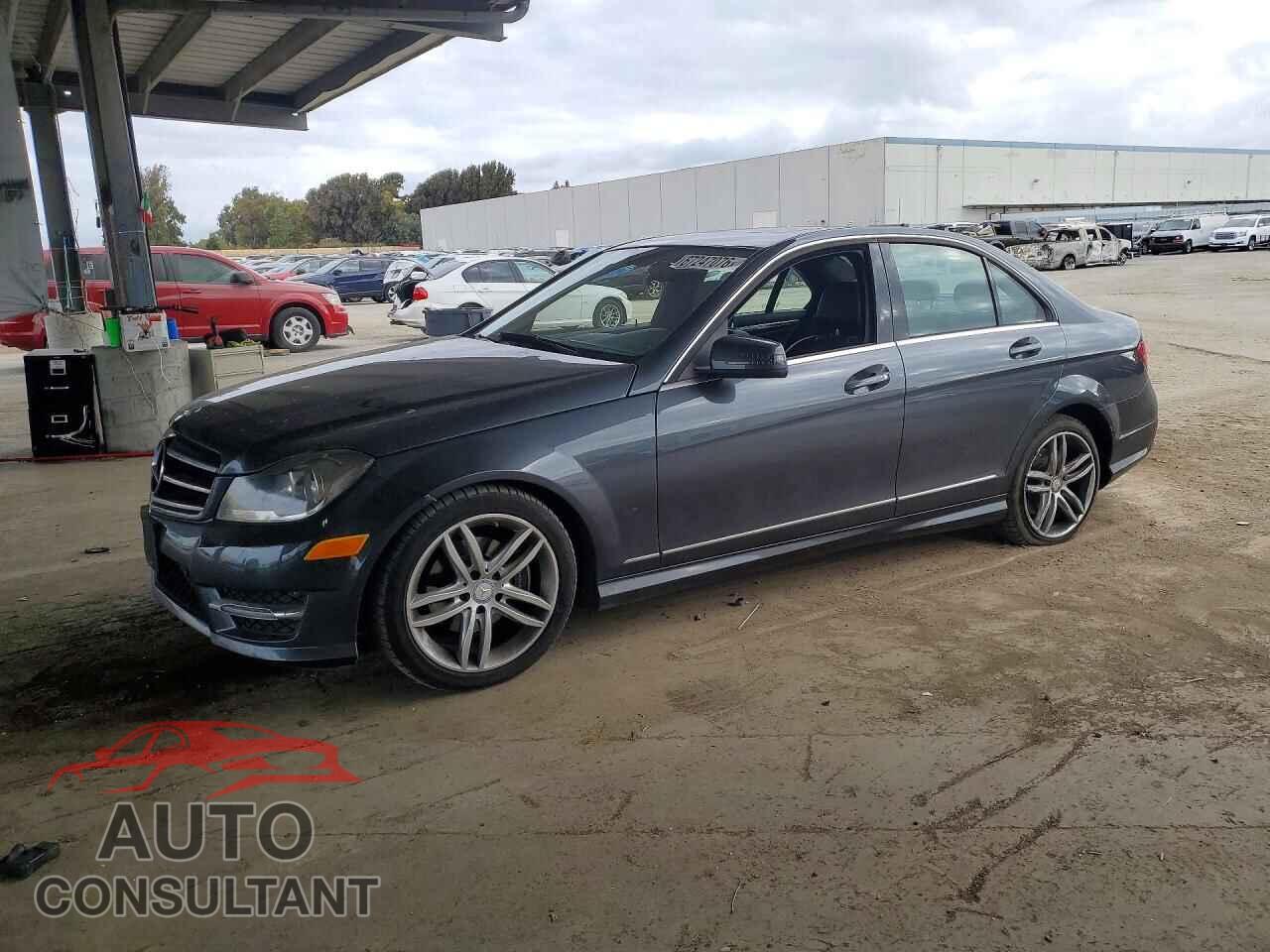 MERCEDES-BENZ C-CLASS 2014 - WDDGF4HB8EA963195