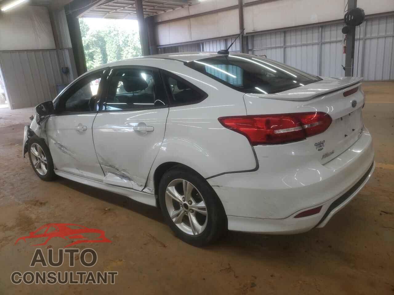 FORD FOCUS 2015 - 1FADP3F20FL277722