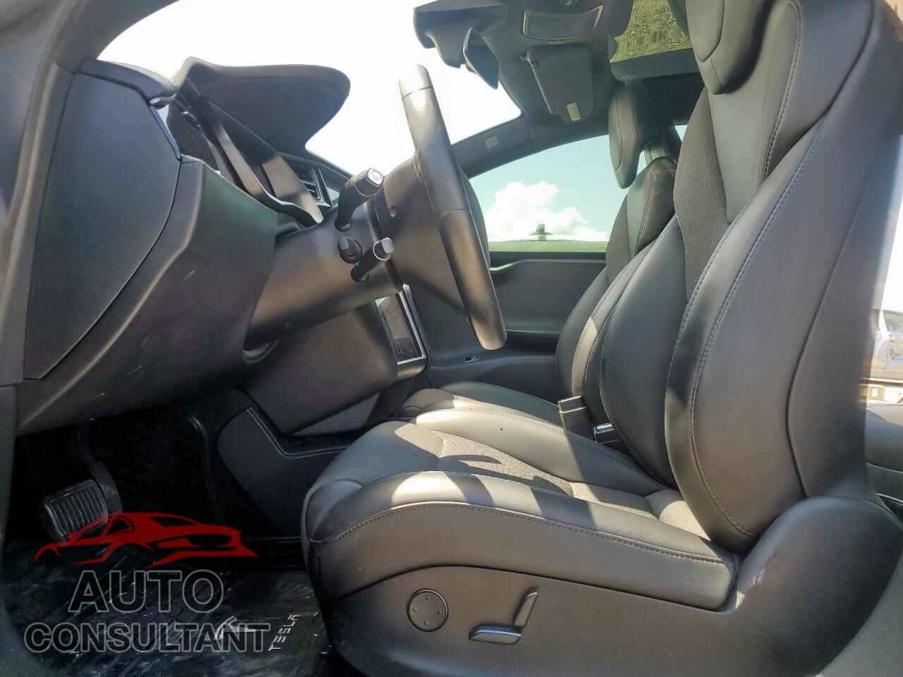 TESLA MODEL S 2018 - 5YJSA1E22JF268749