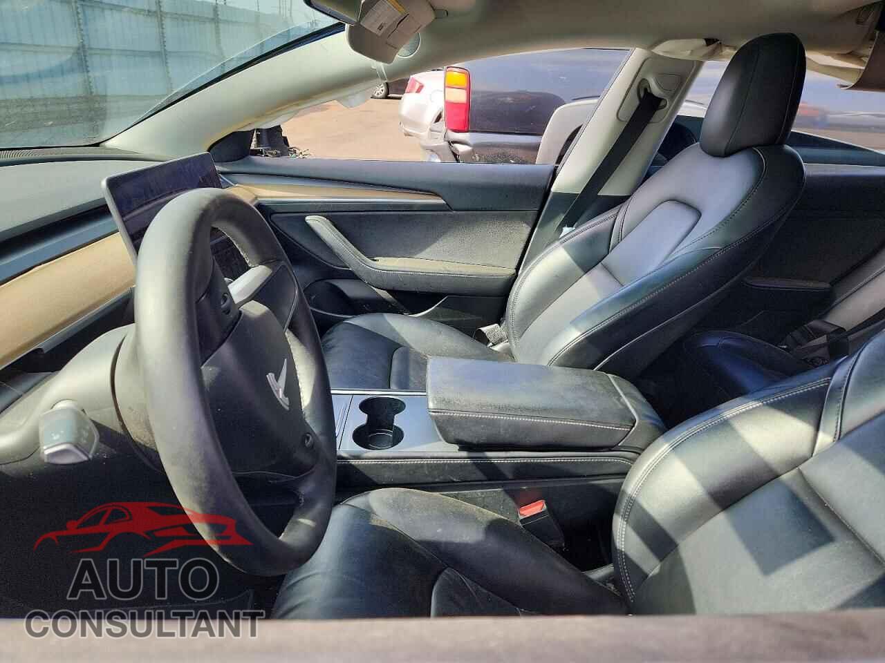 TESLA MODEL 3 2022 - 5YJ3E1EB8NF143088