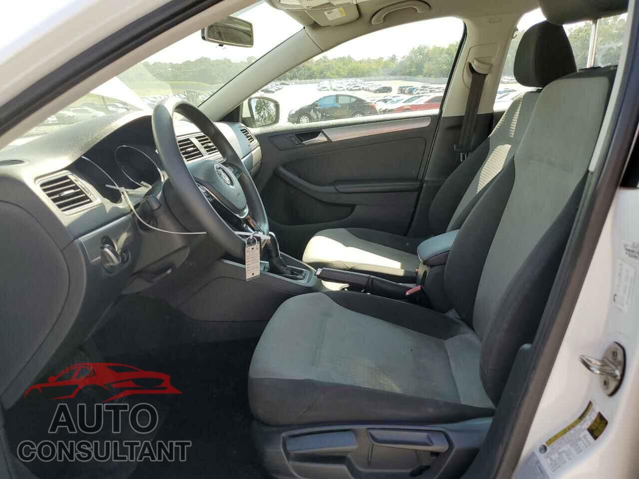VOLKSWAGEN JETTA 2017 - 3VW2B7AJ2HM332904