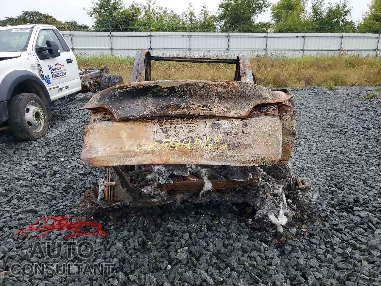 TESLA MODEL Y 2021 - 5YJYGDEE6MF124761