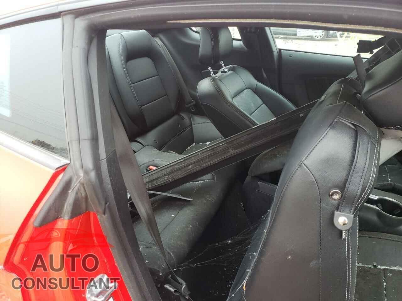 FORD MUSTANG 2021 - 1FA6P8TH3M5104700