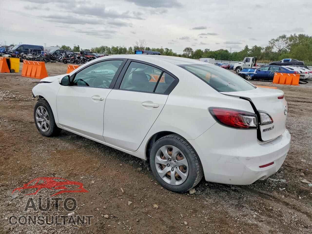 MAZDA 3 2013 - JM1BL1U79D1830585