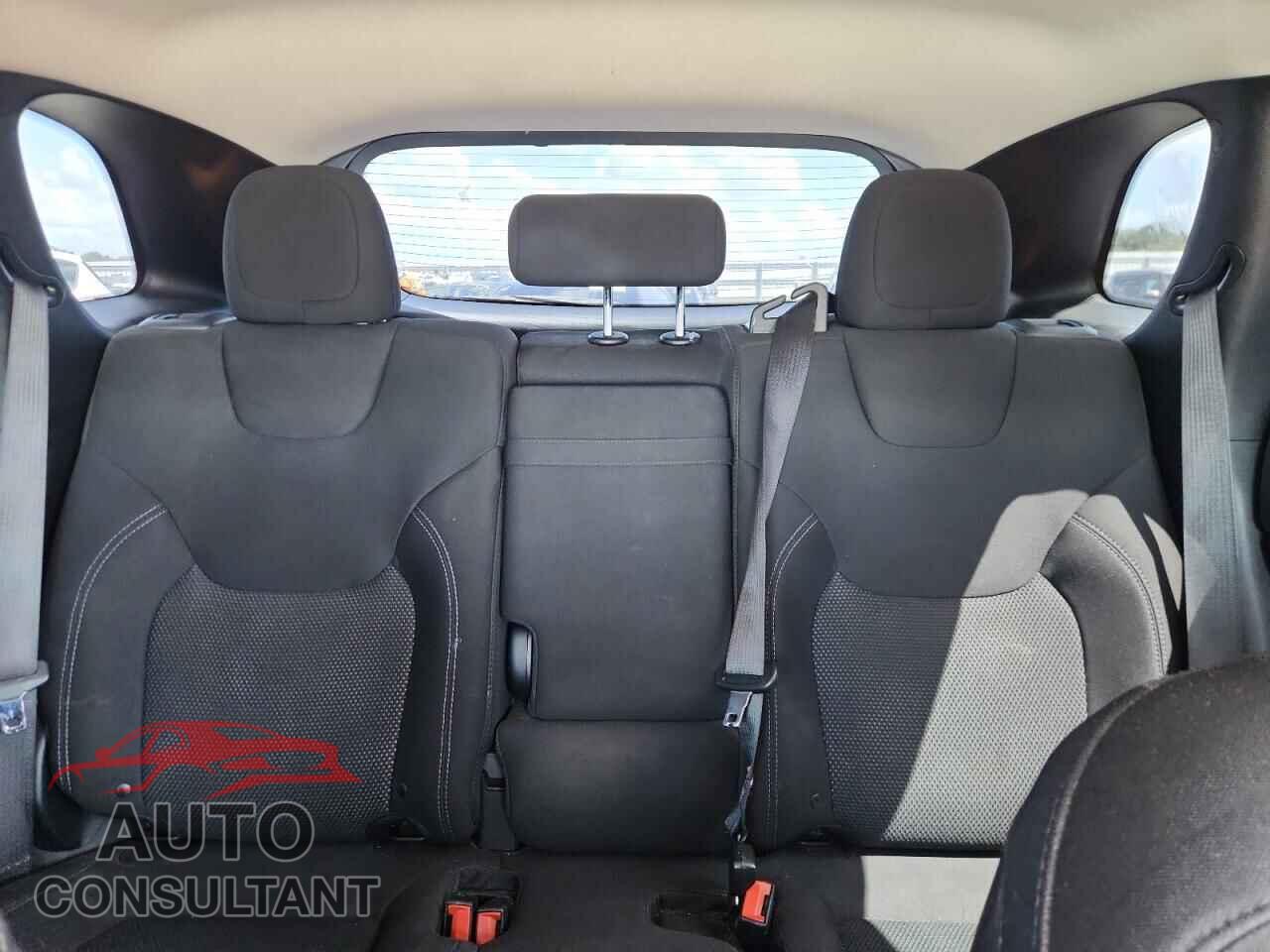 JEEP CHEROKEE 2019 - 1C4PJLCB2KD221069