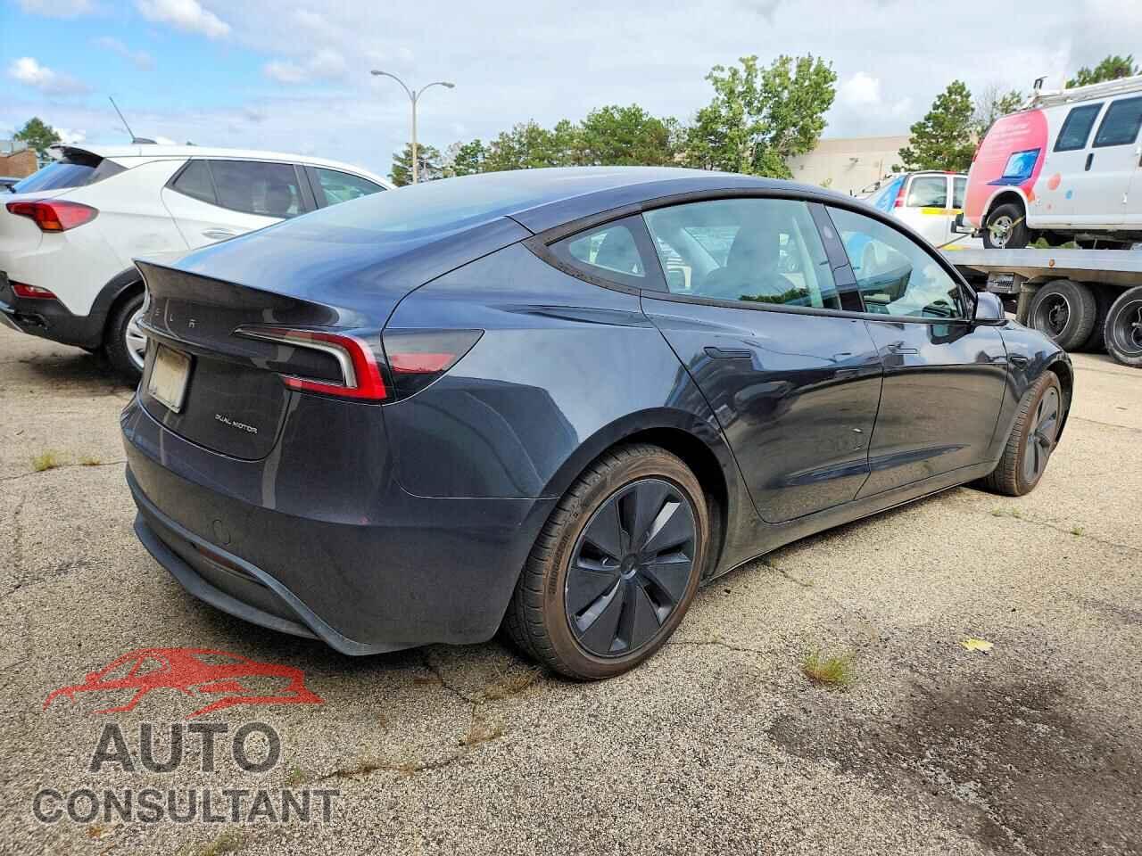 TESLA MODEL 3 2024 - 5YJ3E1EB2RF721756