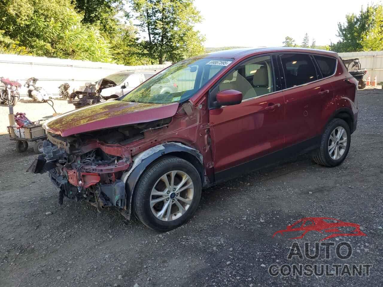 FORD ESCAPE 2017 - 1FMCU9GD6HUC92218