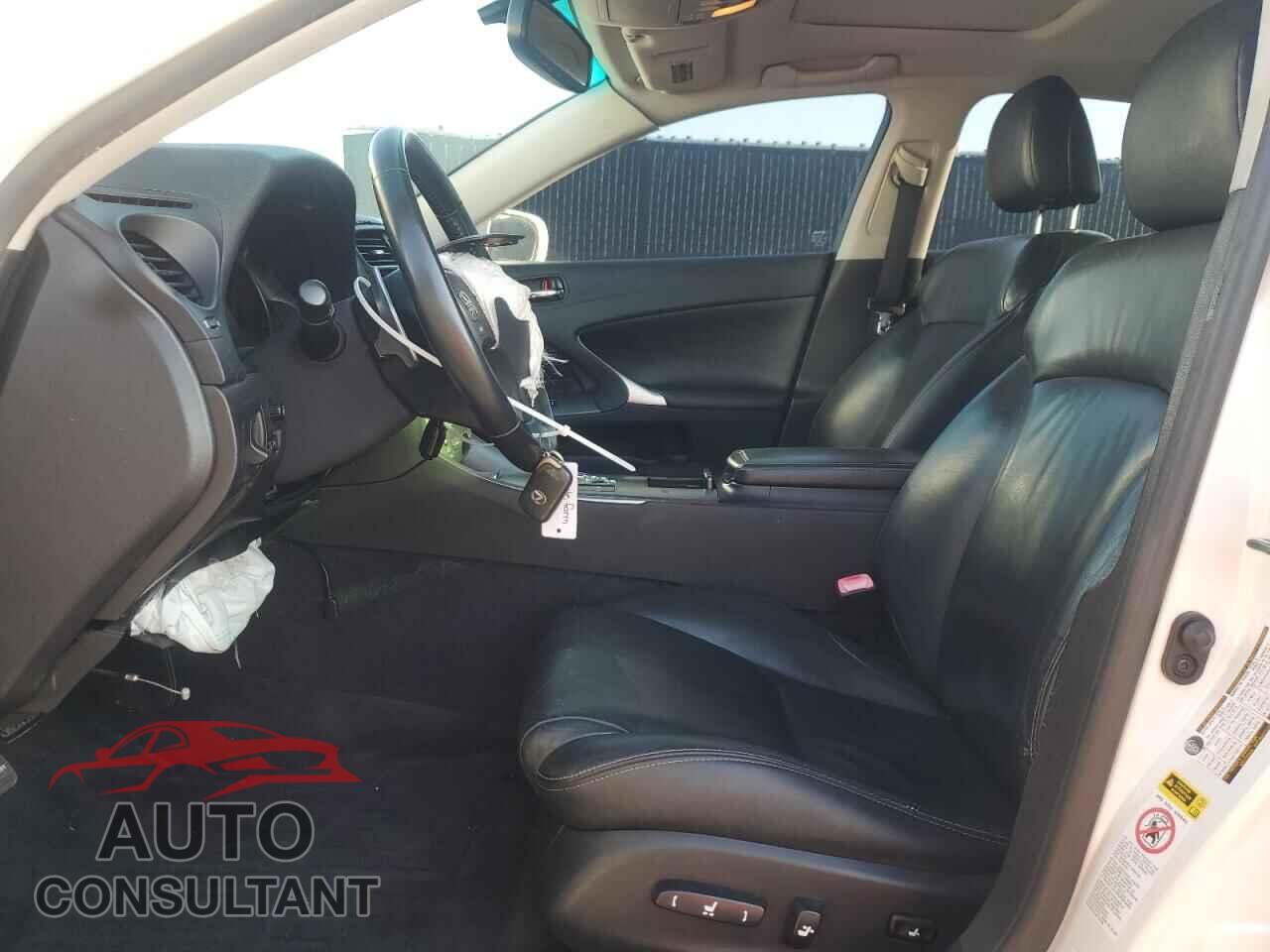 LEXUS IS 2010 - JTHBF5C21A5115307