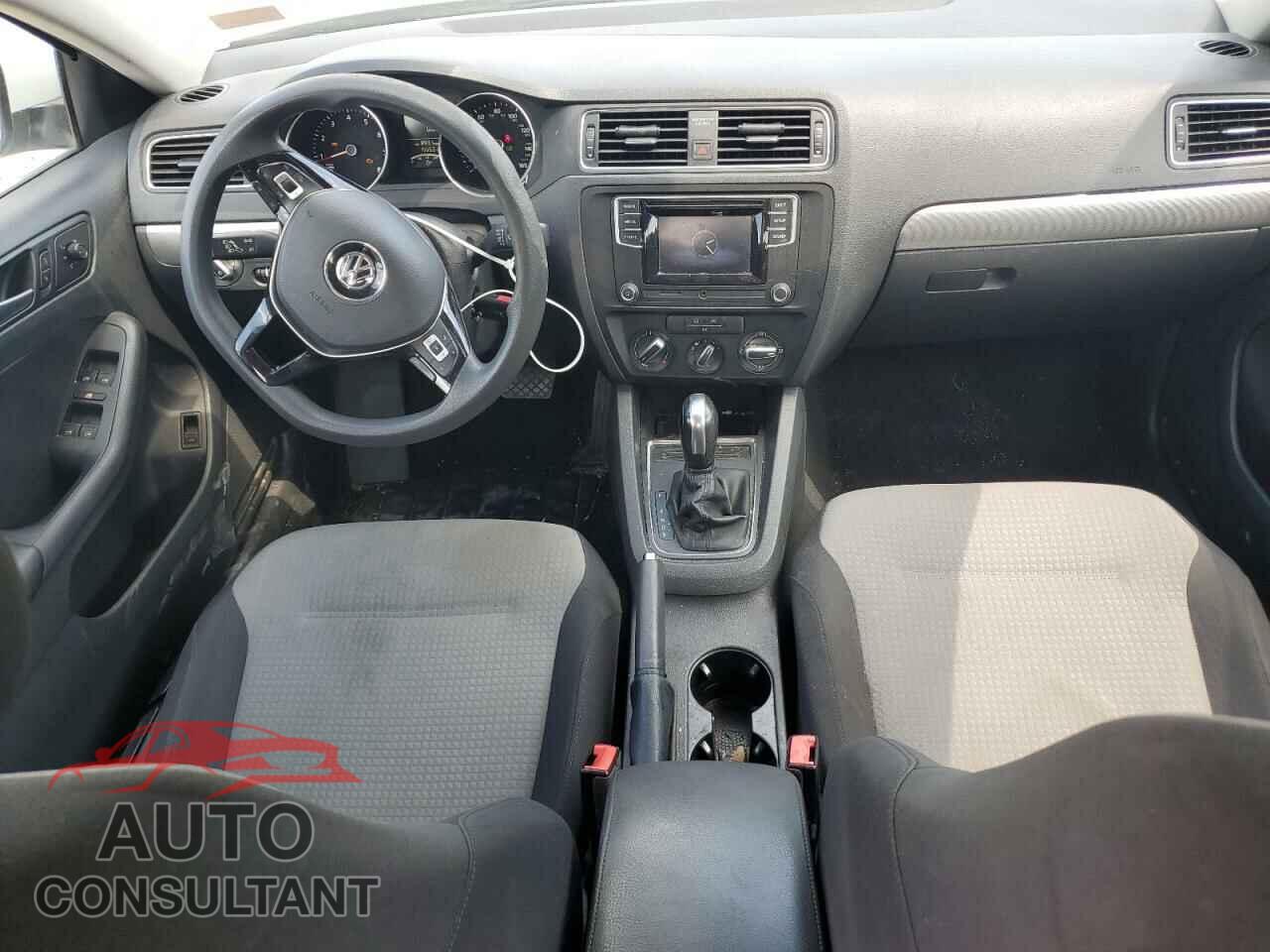 VOLKSWAGEN JETTA 2017 - 3VW2B7AJ4HM292003