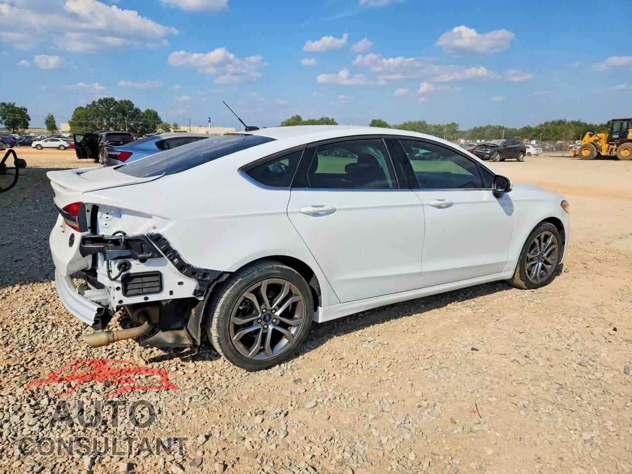 FORD FUSION 2017 - 3FA6P0G72HR391839