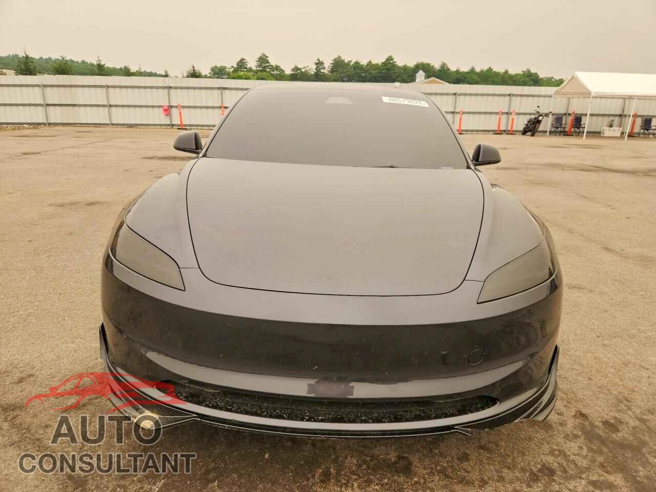 TESLA MODEL 3 2024 - 5YJ3E1EA8RF757121