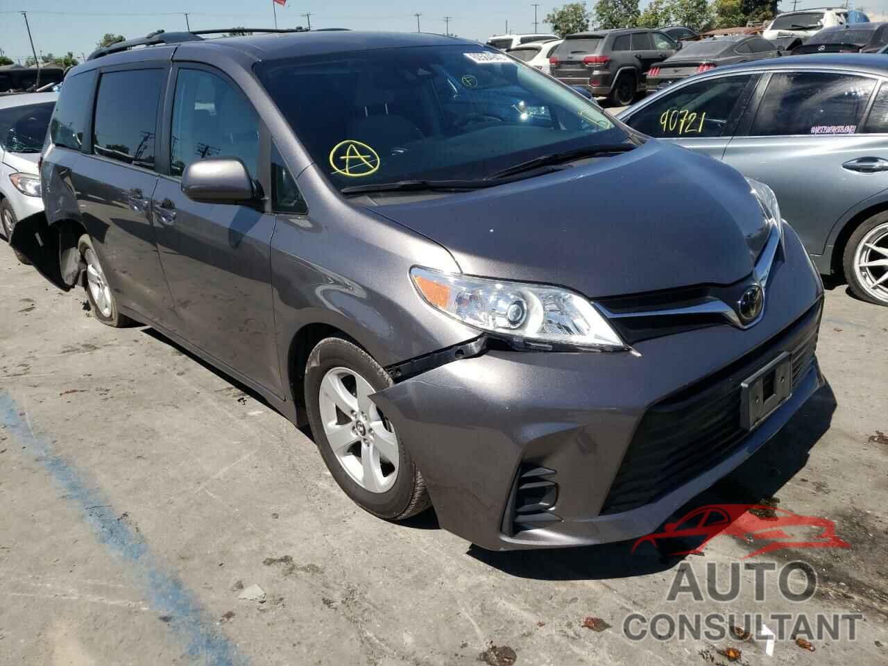 TOYOTA SIENNA 2019 - 5TDKZ3DC5KS020829