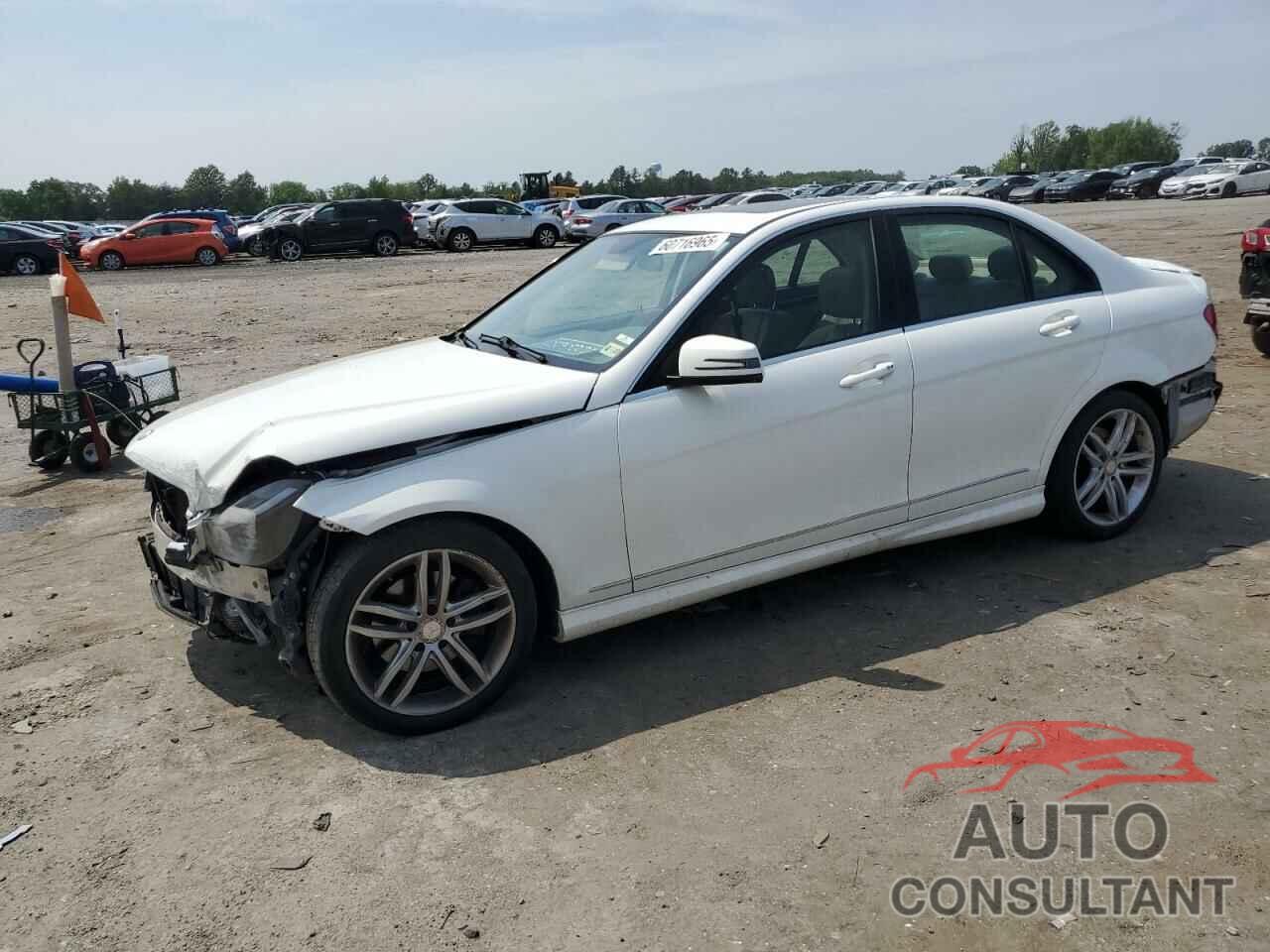 MERCEDES-BENZ C-CLASS 2013 - WDDGF4HBXDR293035
