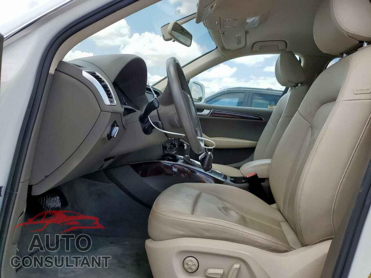 AUDI Q5 2012 - WA1CFAFP2CA017008