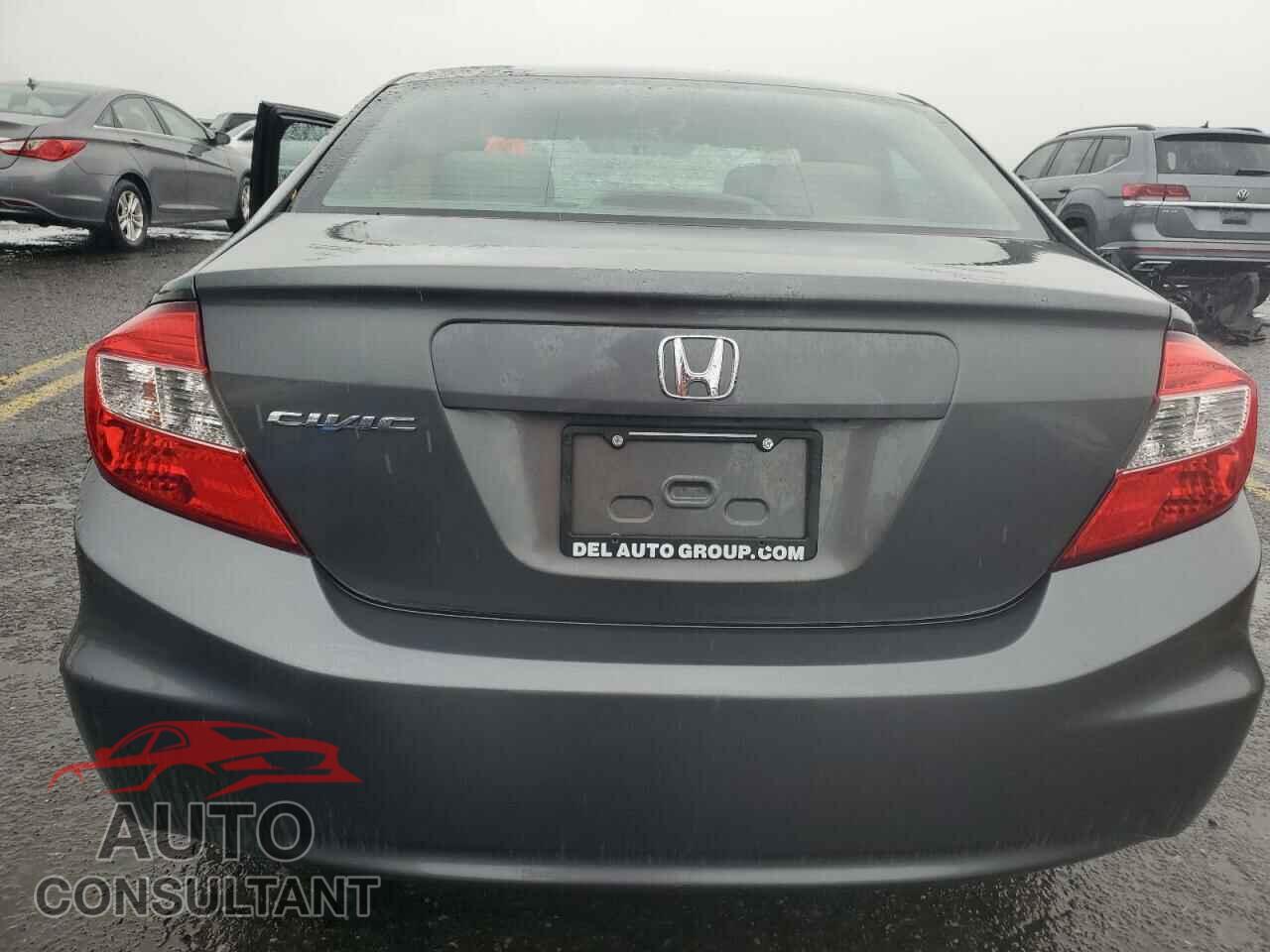 HONDA CIVIC 2012 - 2HGFB2F51CH572196