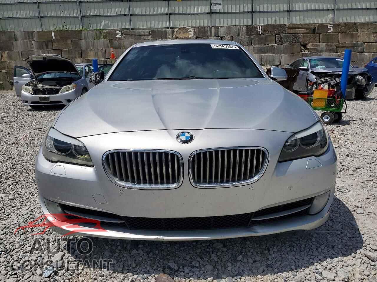 BMW 5 SERIES 2012 - WBAFR9C58CDV58409