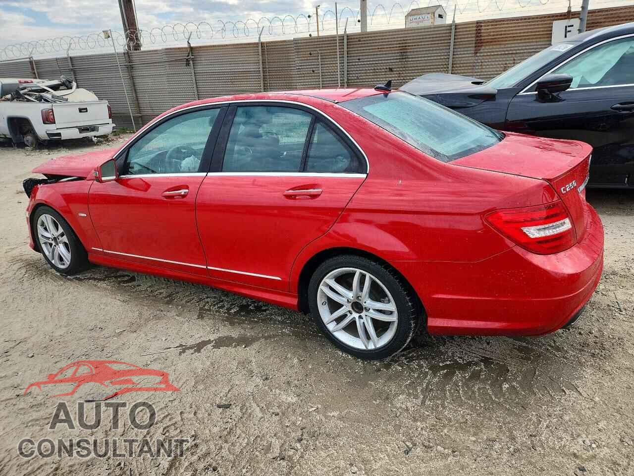 MERCEDES-BENZ C-CLASS 2012 - WDDGF4HB1CA606521