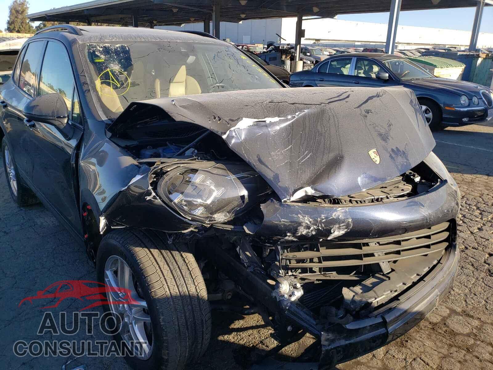 PORSCHE CAYENNE 2017 - WP1AA2A23HKA88604