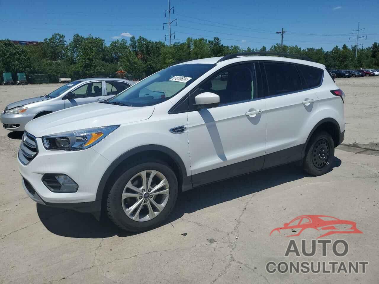 FORD ESCAPE 2018 - 1FMCU0GD7JUD09853