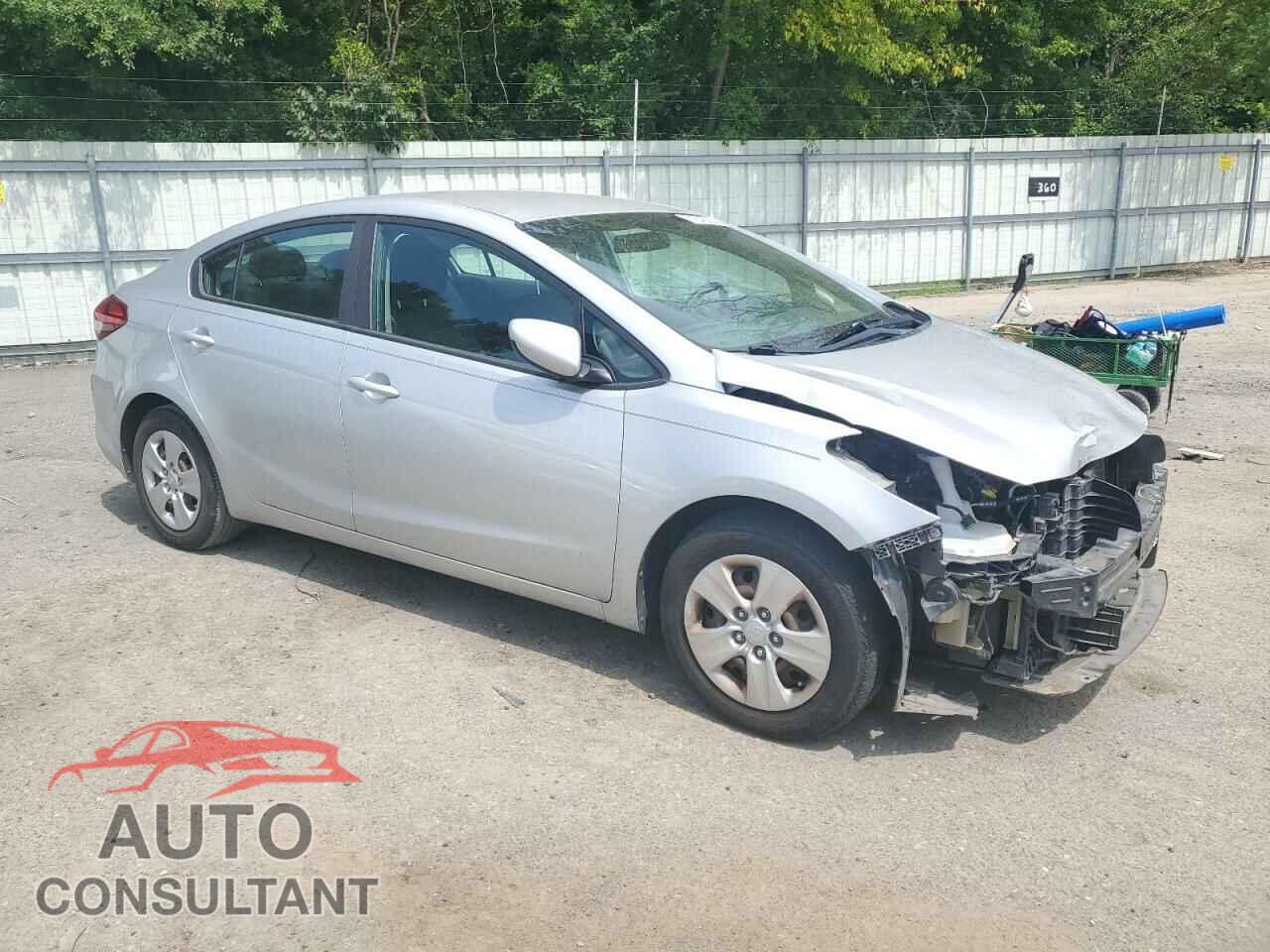 KIA FORTE 2017 - 3KPFK4A76HE042277
