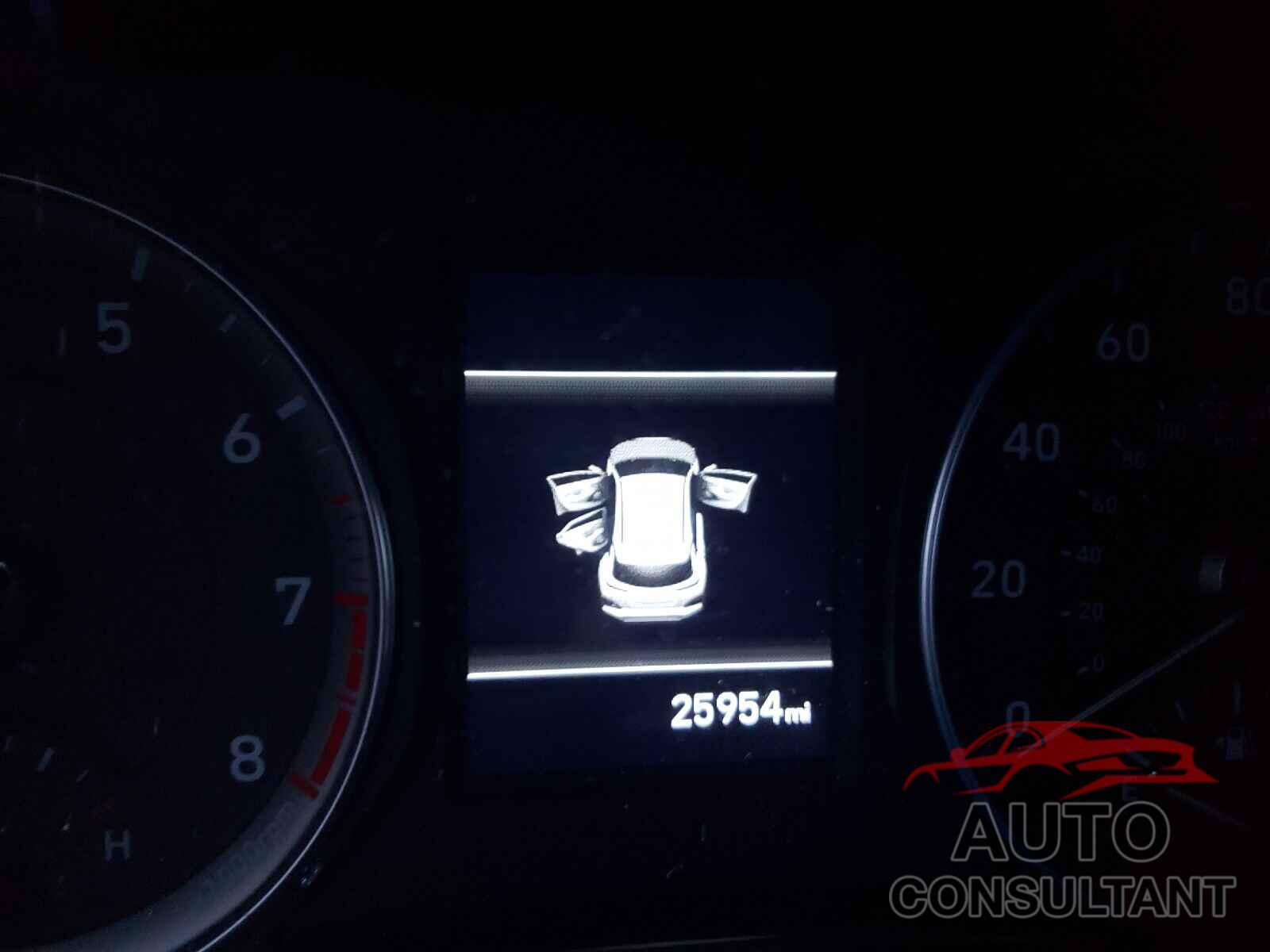 HYUNDAI KONA 2018 - KM8K12AA7JU091556