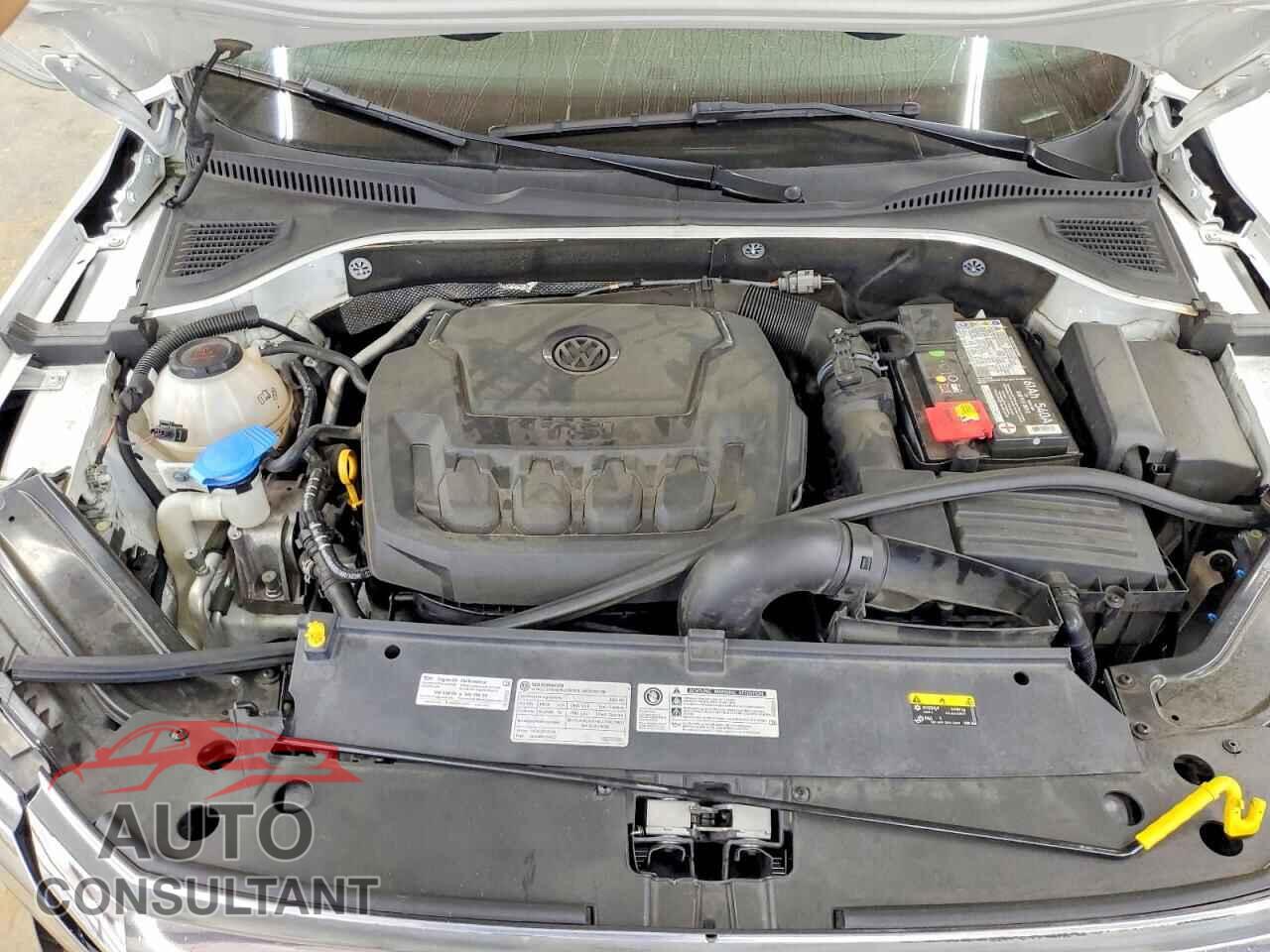 VOLKSWAGEN PASSAT 2020 - 1VWWA7A32LC004804