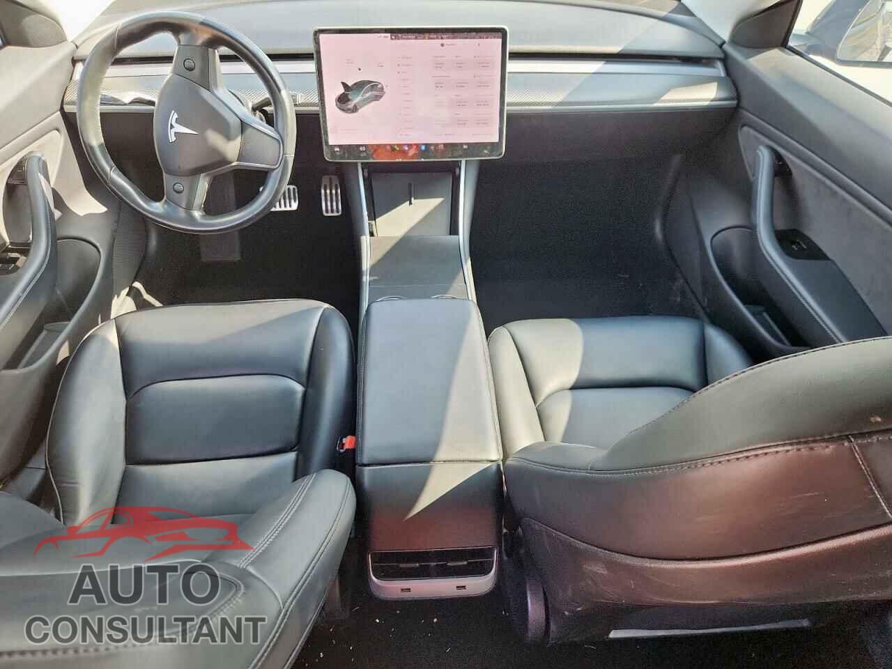 TESLA MODEL 3 2018 - 5YJ3E1EB0JF129079