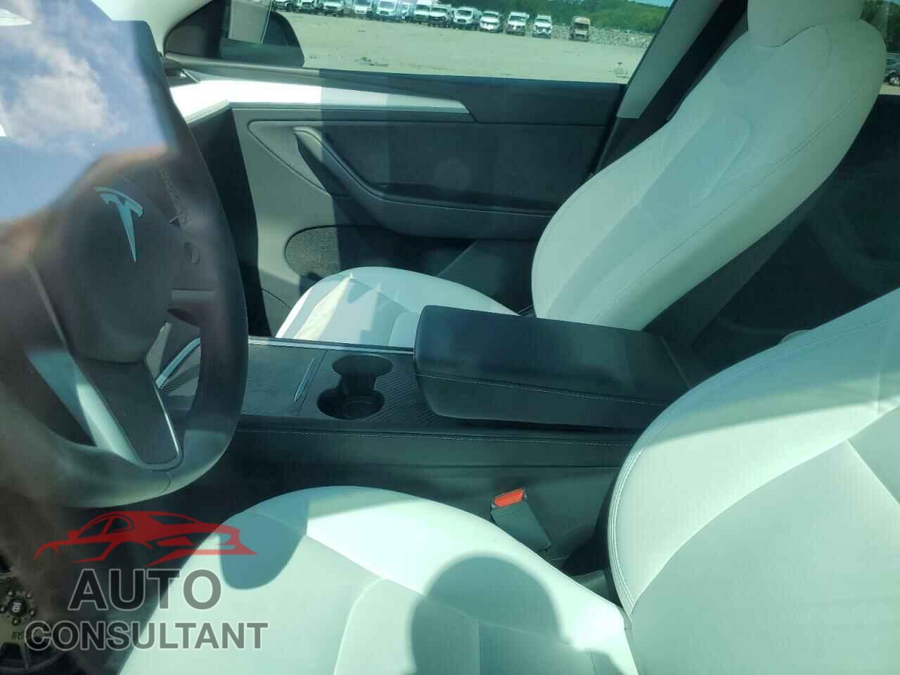TESLA MODEL Y 2023 - 7SAYGDEE3PA194478