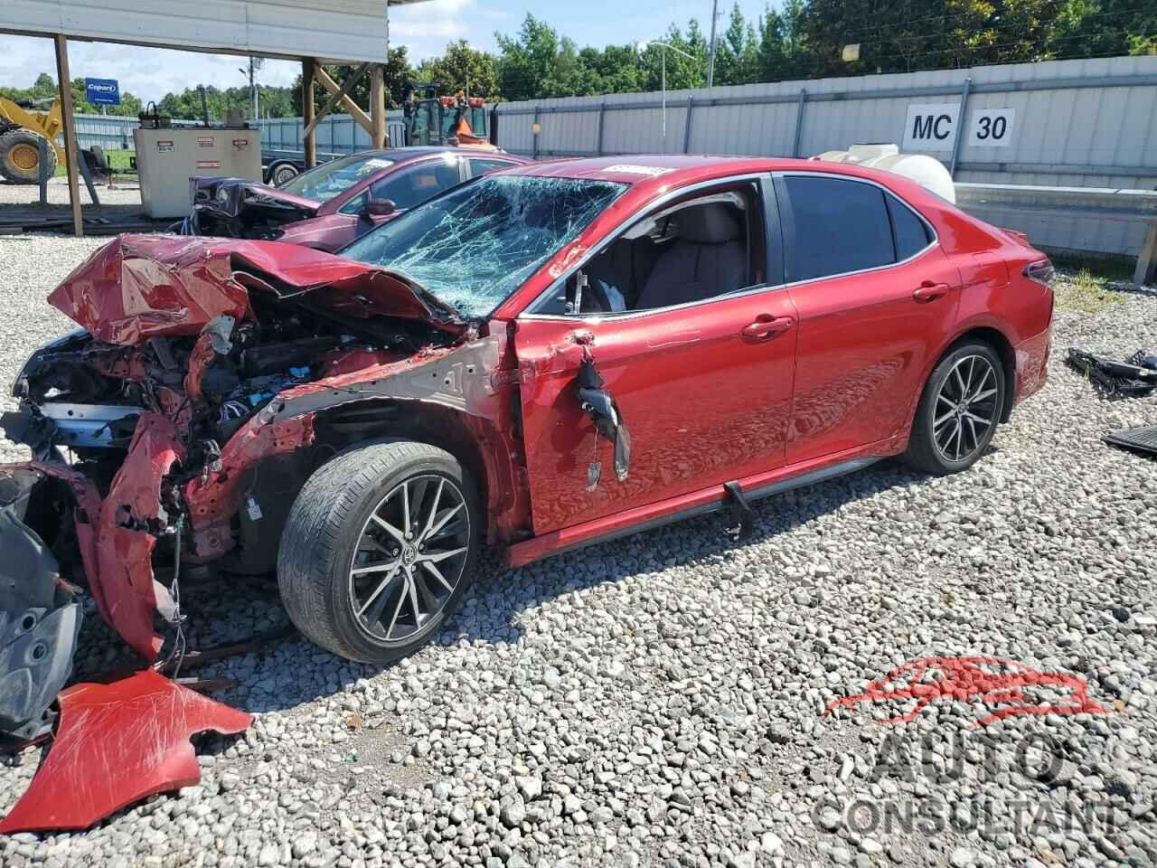 TOYOTA CAMRY 2021 - 4T1T11AK4MU439518