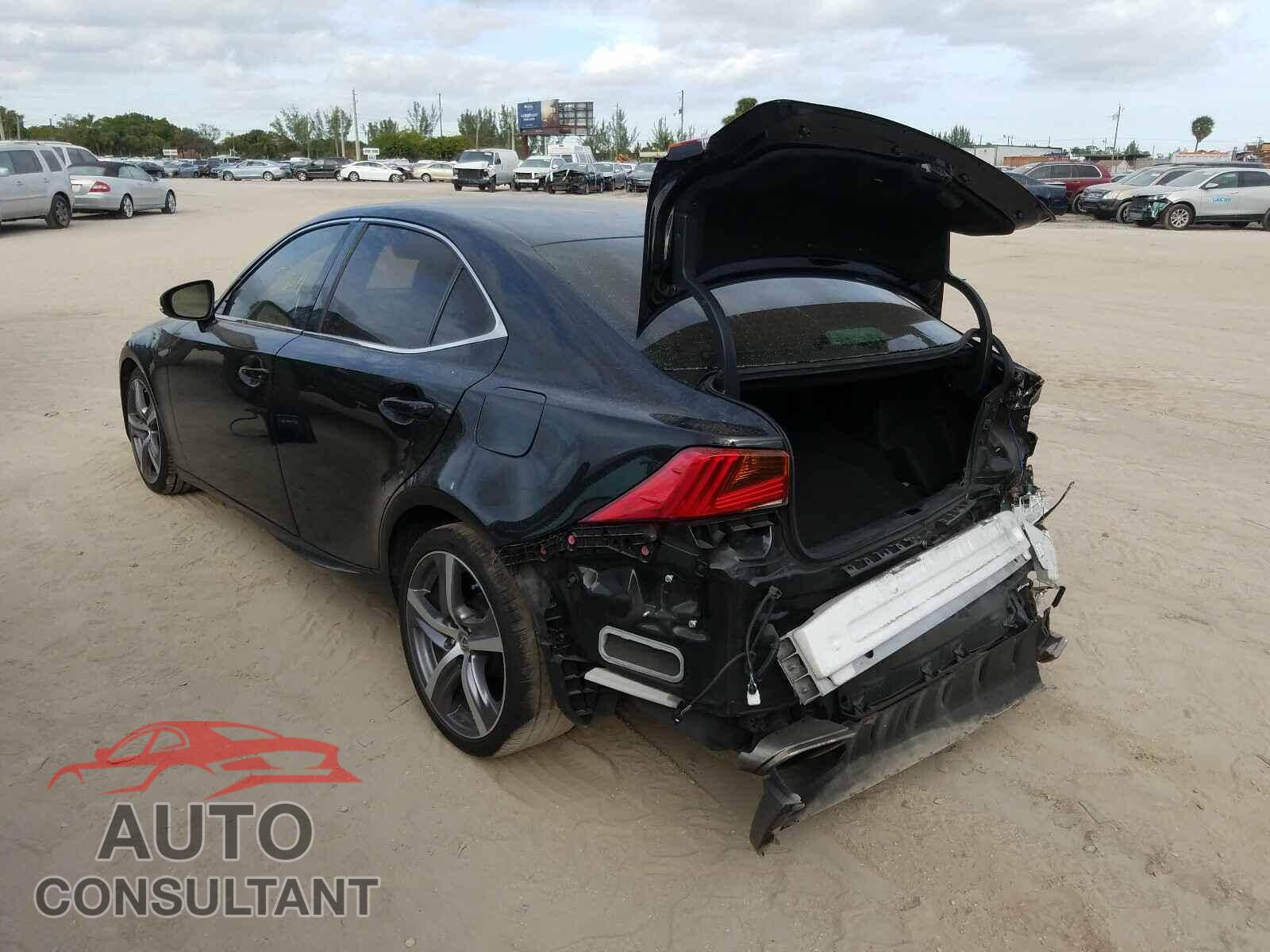 LEXUS IS 2018 - JTHBA1D23J5071767