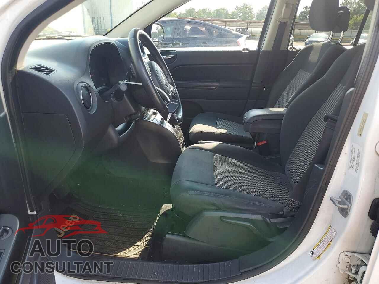 JEEP COMPASS 2011 - 1J4NT1FA7BD290620