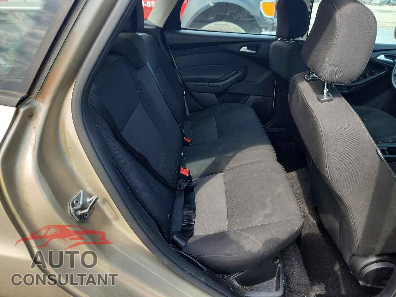 FORD FOCUS 2017 - 1FADP3K26HL303605