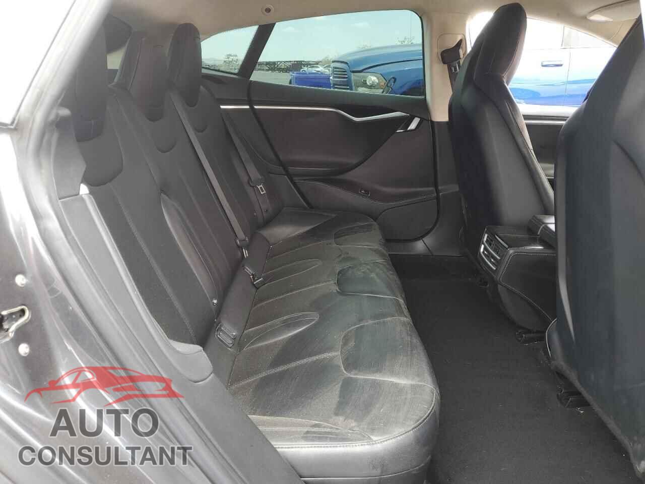TESLA MODEL S 2015 - 5YJSA1E25FF106718