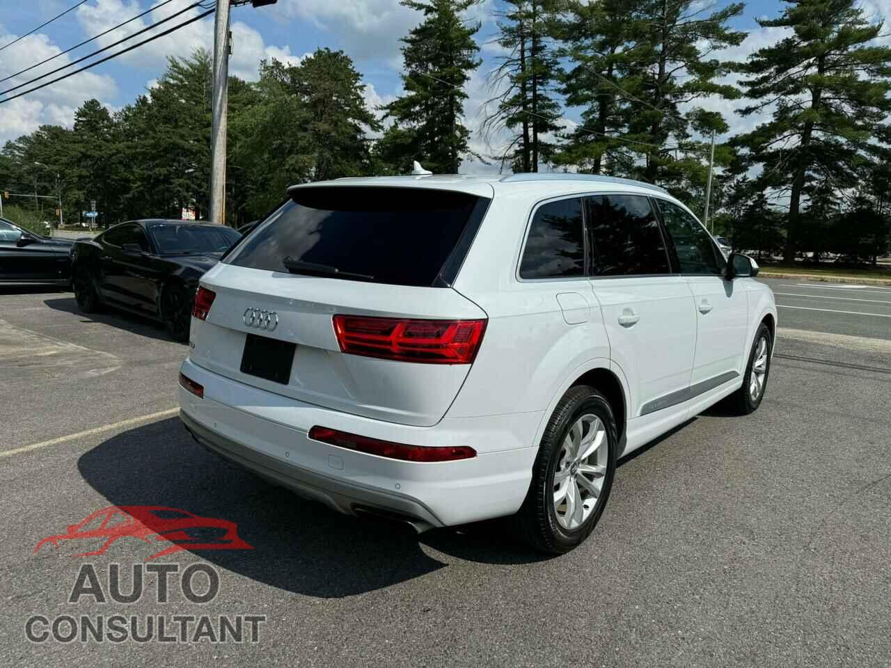 AUDI Q7 2019 - WA1AAAF70KD007838