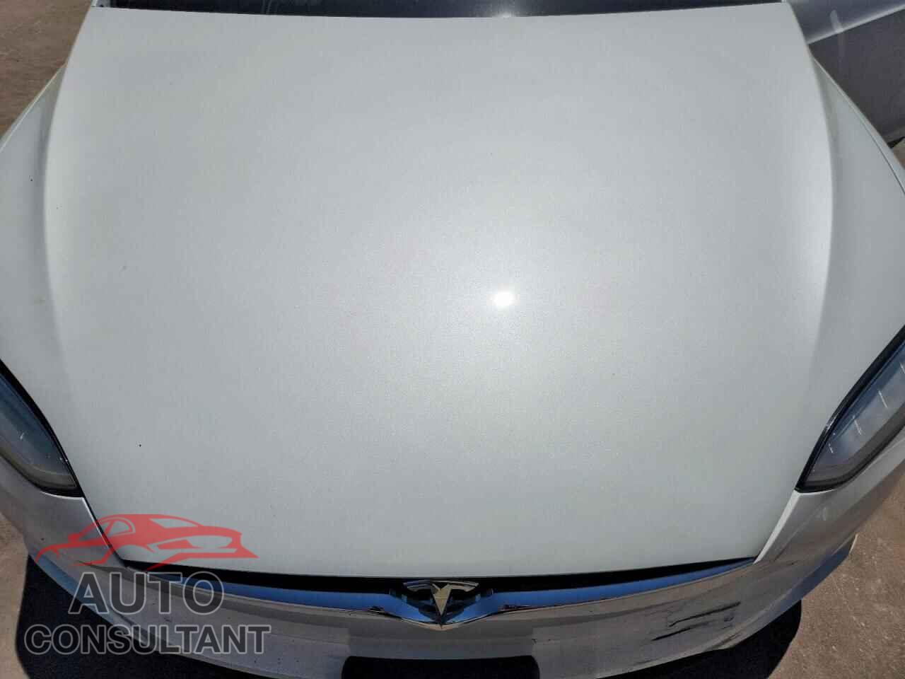 TESLA MODEL X 2018 - 5YJXCDE2XJF136582