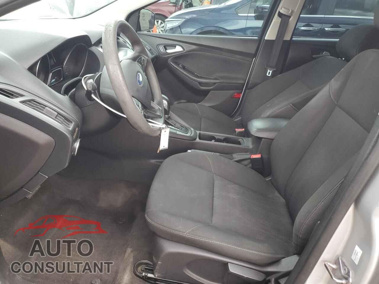 FORD FOCUS 2018 - 1FADP3FE5JL270977