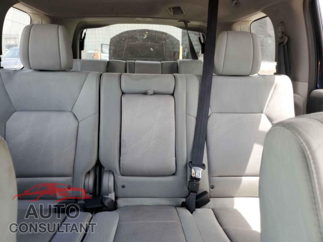 HONDA PILOT 2015 - 5FNYF4H2XFB022368