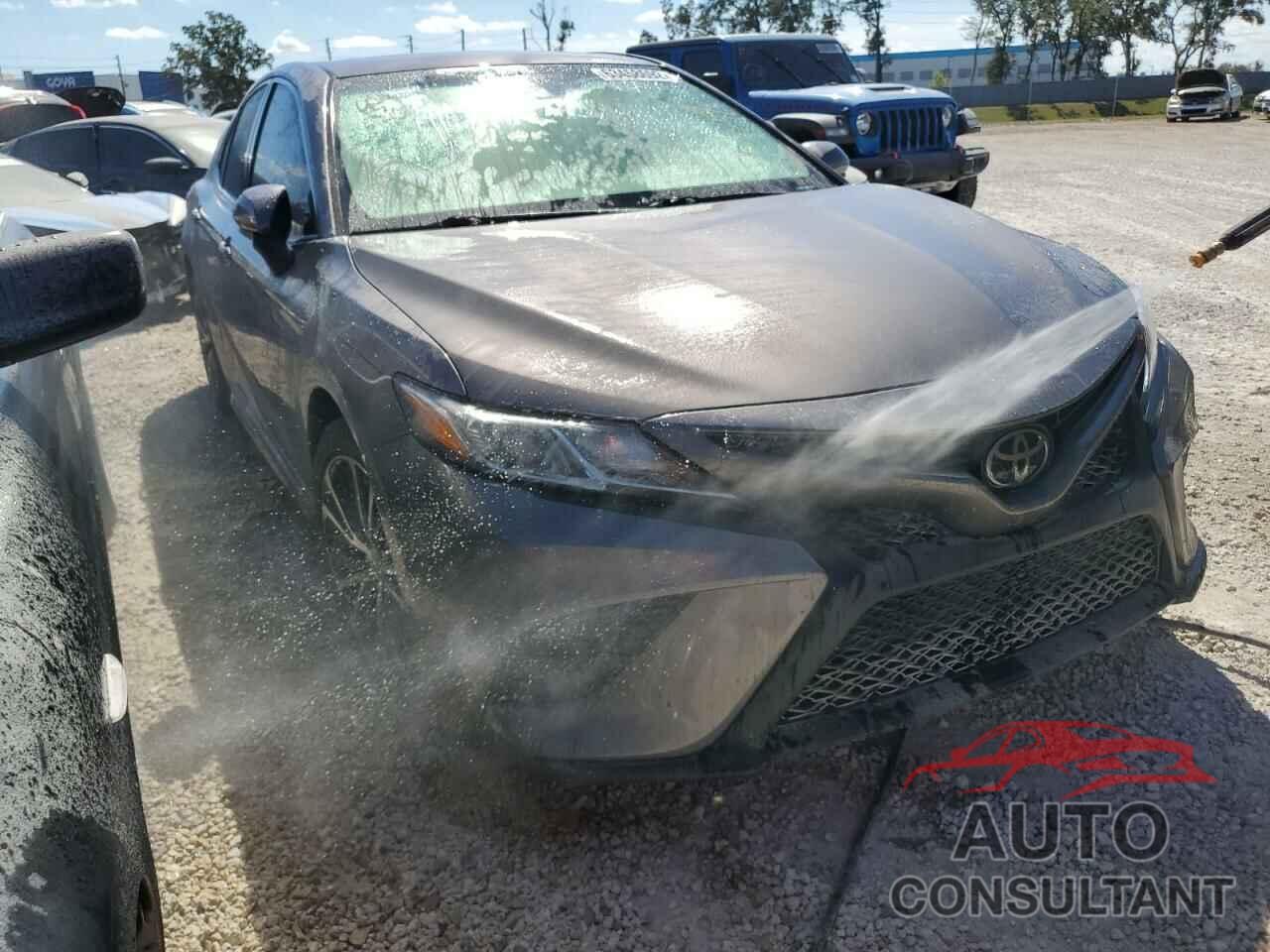 TOYOTA CAMRY 2018 - 4T1B11HK4JU619420