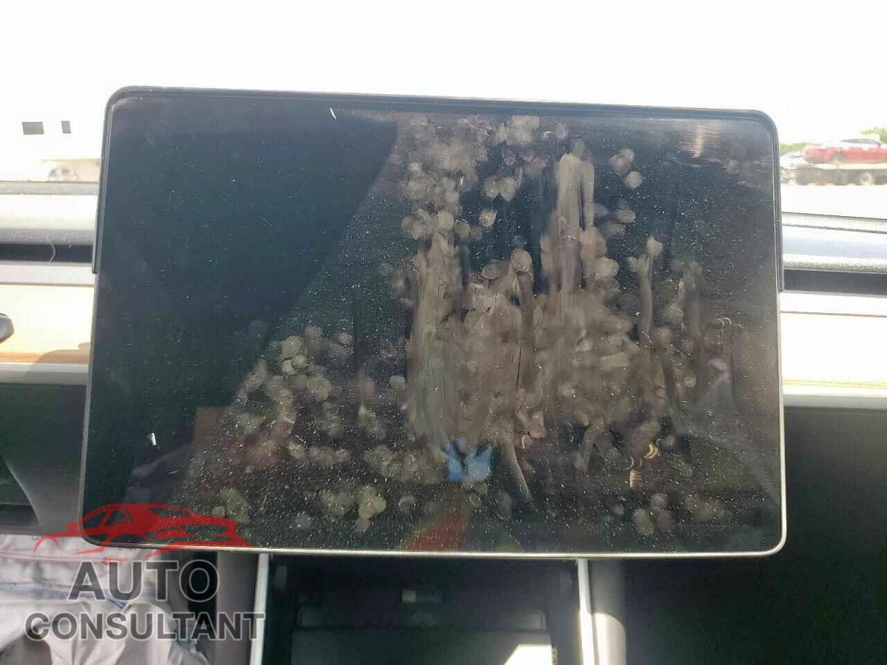 TESLA MODEL 3 2018 - 5YJ3E1EA1JF053377