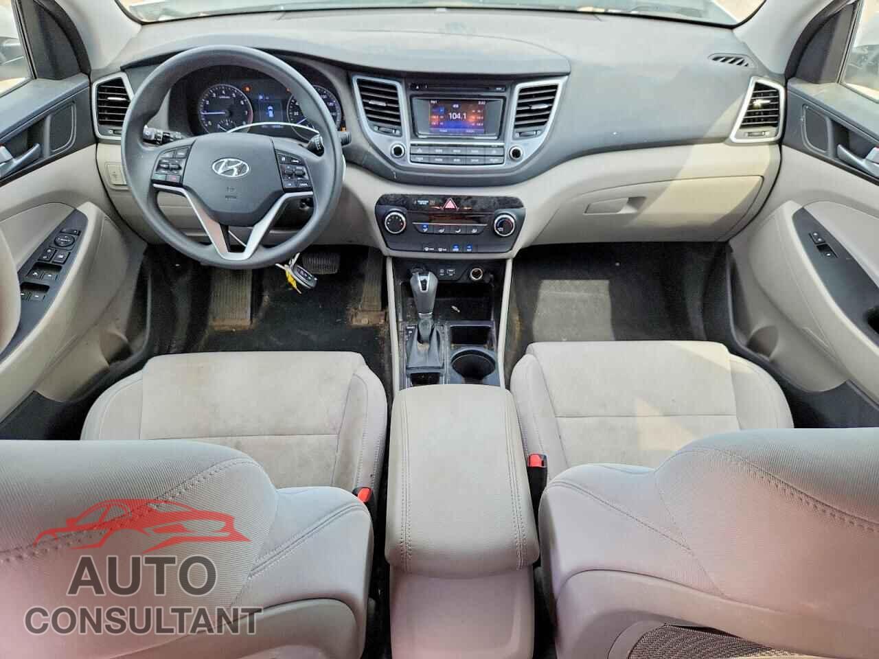 HYUNDAI TUCSON 2017 - KM8J3CA42HU432829