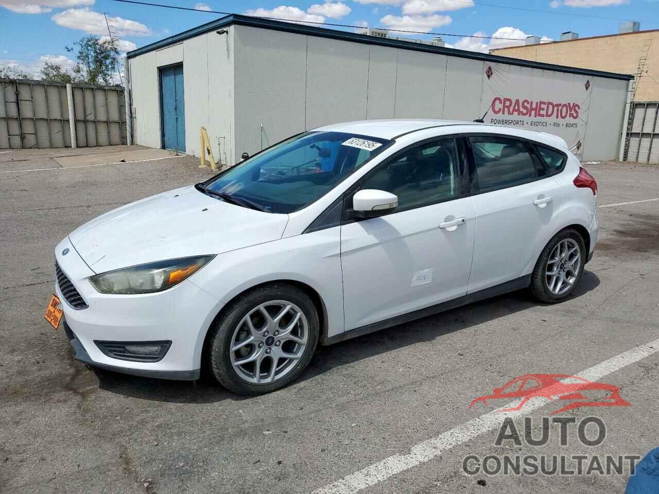 FORD FOCUS 2015 - 1FADP3K21FL261552
