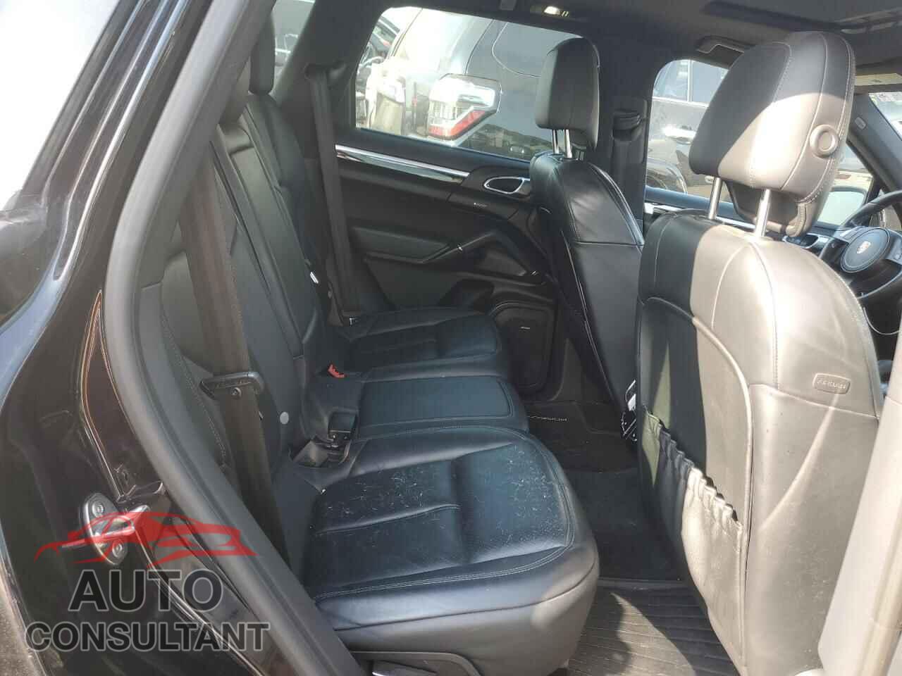 PORSCHE CAYENNE 2014 - WP1AA2A21ELA00140
