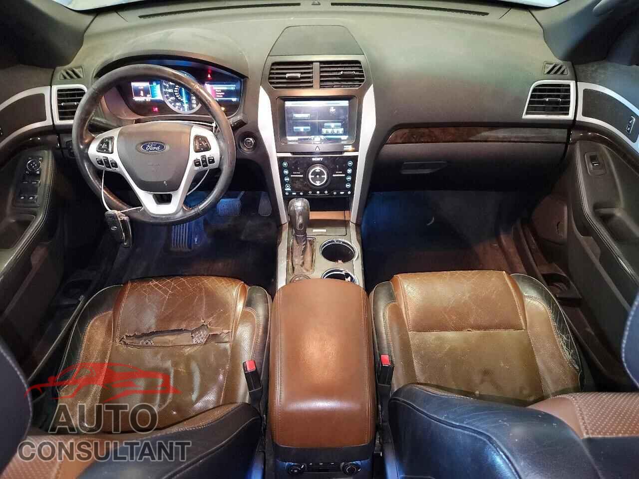 FORD EXPLORER 2011 - 1FMHK8F84BGA08570