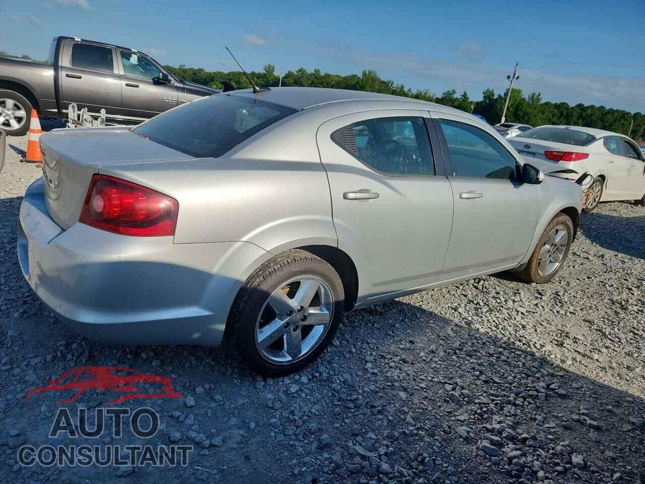 DODGE AVENGER 2011 - 1B3BD2FB4BN524521