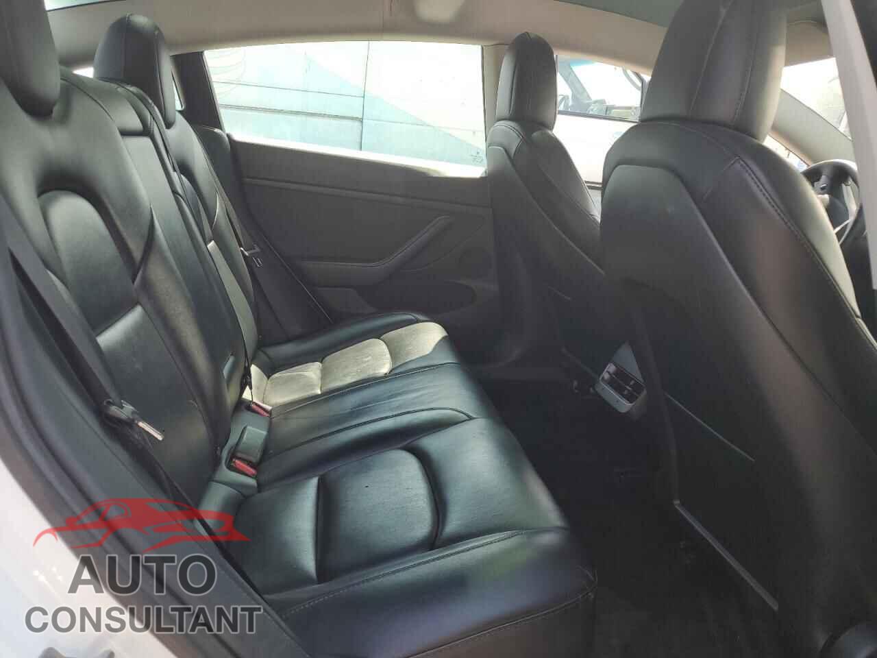 TESLA MODEL 3 2022 - 5YJ3E1EA5NF145503